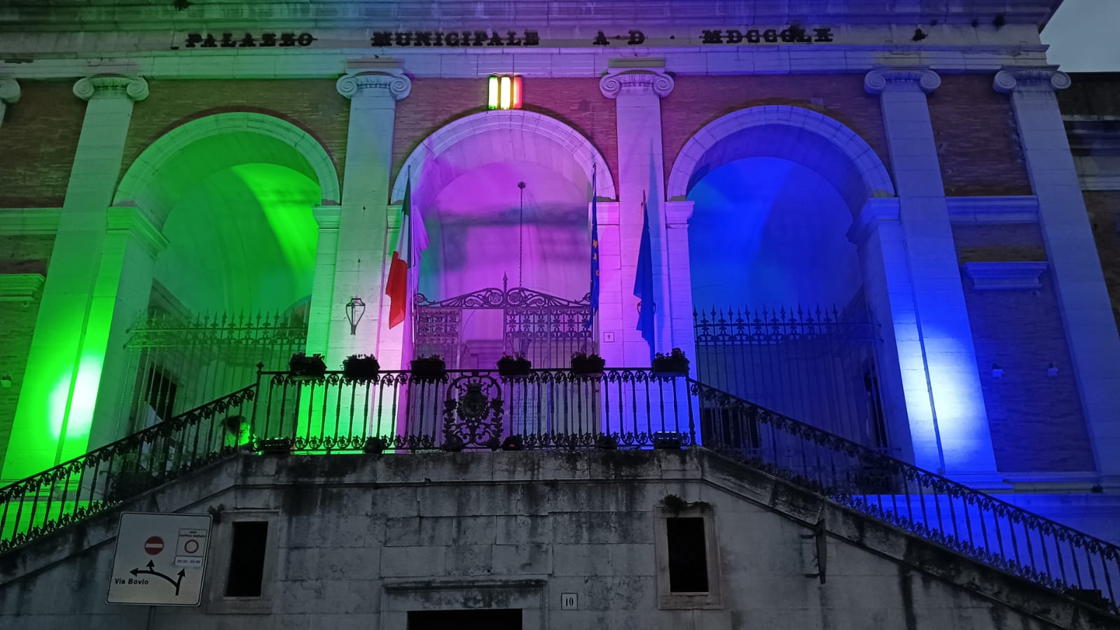 Giornata Mondiale delle Malattie Rare. Blu, viola e verde per sensibilizzare.  La forza e la speranza di Noemi