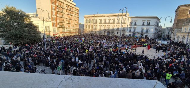 Carnevale di Pace: oggi la sfilata e l’esibizione dei gruppi mascherati. Ospite d’eccezione l’atleta da record mondiale, Francesco Fortunato